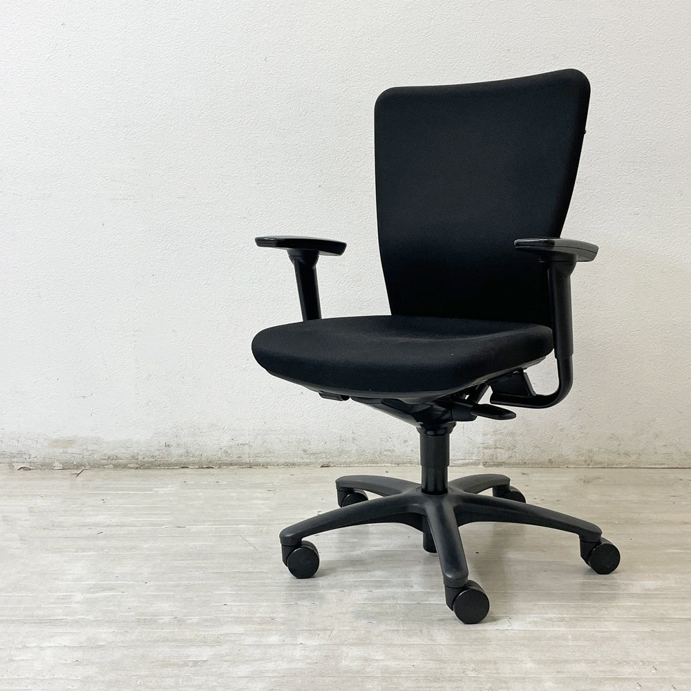 オカムラ okamura カロッツァチェア Carrozza chair デスクチェア オフィスチェア アーム キャスター ハンガー付き ブラック ●