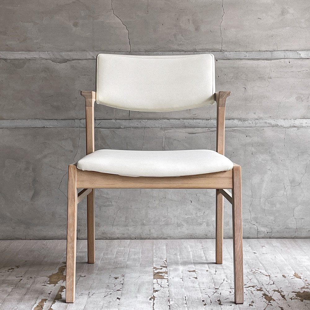 シギヤマ家具 CC-003CHAIR セミアームチェア ダイニングチェア オーク材 PVCレザー ホワイト  モダンテイスト A ♪