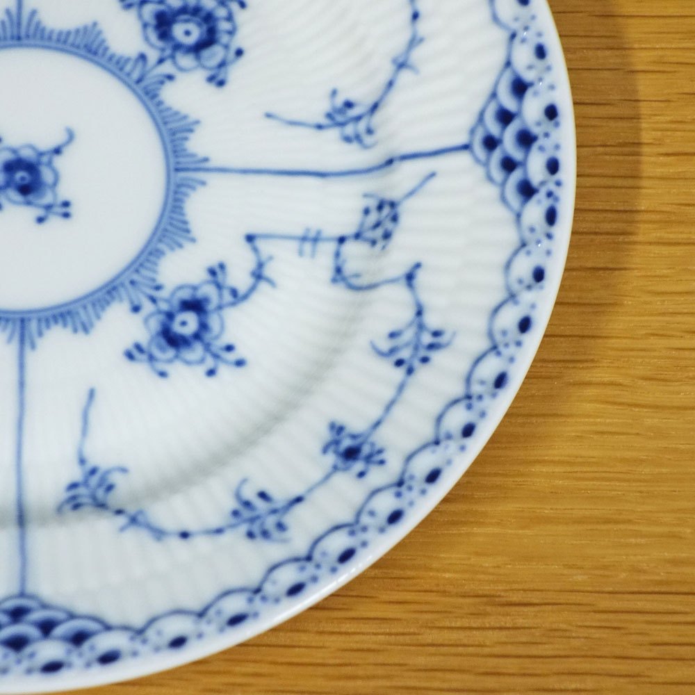 ロイヤルコペンハーゲン ROYAL COPENHAGEN ブルーフルーテッド ハーフレース プレート 17cm 北欧食器 B ◎