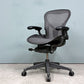 ハーマンミラー Herman Miller アーロンチェア デスクチェア リマスタード ライト Aサイズ グラファイトベース ビル・スタンフ ＆ ドン・チャドウィック ポスチャーフィット ◎