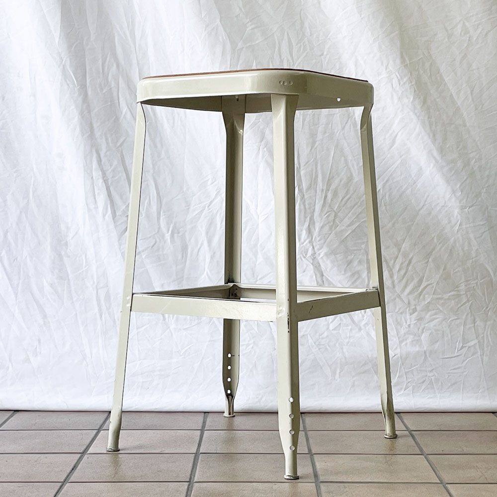 リオン LYON ファクトリー スツール FACTORY STOOL Lサイズ Putty White プレスウッドシート パシフィックファニチャーサービス P.F.S取り扱い A ◇