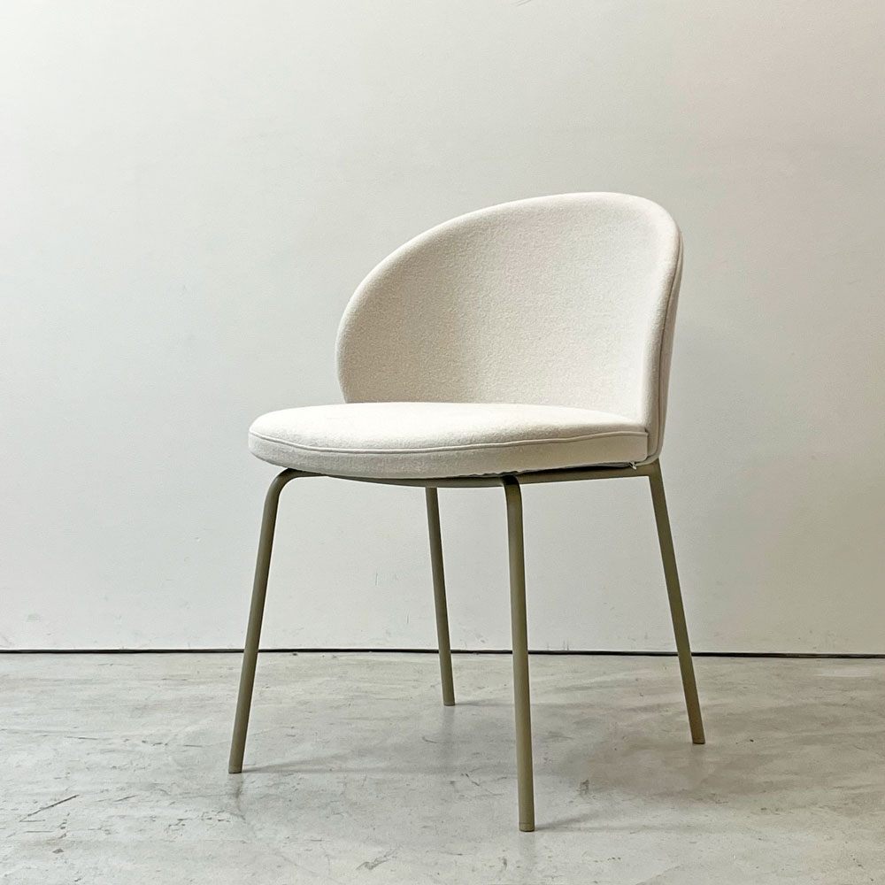 ボーコンセプト BoConcept プリンストン Princeton ダイニングチェア ベージュ ファブリック メタル脚 マットアッシュグレーラッカー仕上げ B ●