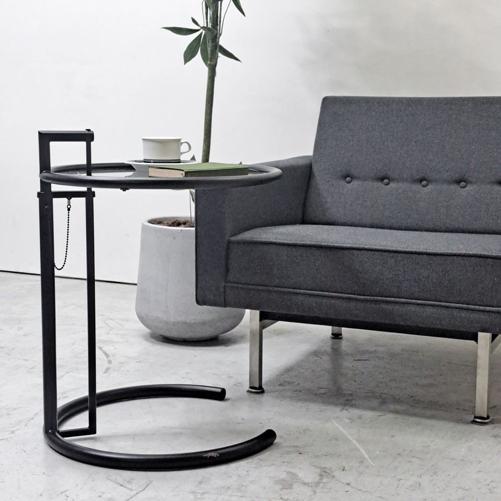 クラシコン ClassiCon アジャスタブルテーブル E1027 サイドテーブル ガラストップ マットブラック アイリーン・グレイ Eileen Gray 定価￥217,800- ●