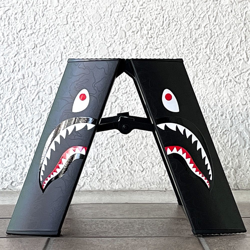 アベイシングエイプ × ルカーノ BAPE × LUCANO A BATHING APE SHARK 1STEP 脚立 踏み台 定価52,800円 箱付 未使用品◇