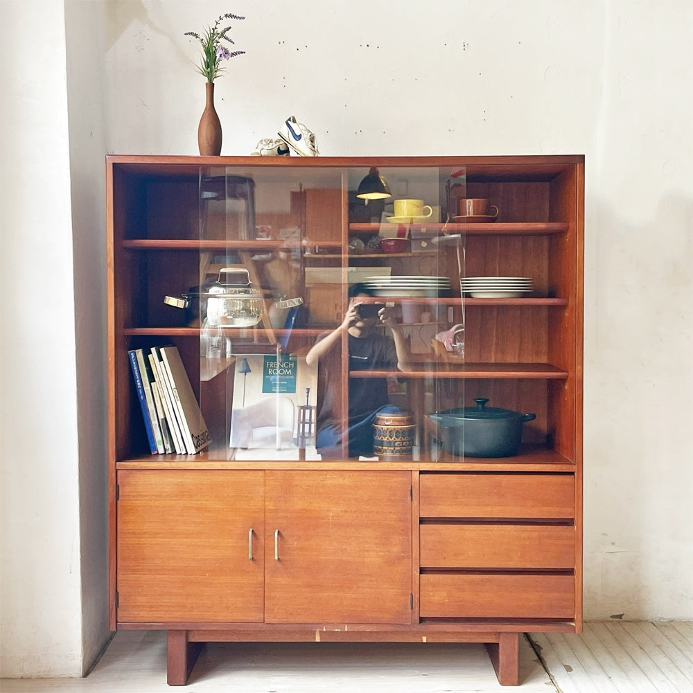 ジャパンビンテージ チーク材 ガラスキャビネット リビングボード 棚板5枚 3ドロワー 北欧スタイル ブロカント 水屋 ジャパニーズモダン ★