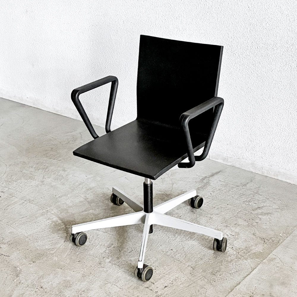 ヴィトラ vitra ゼロフォー .04 スタジオチェア オフィスチェア アームレスト付 ブラック 昇降機能 マールテン・ヴァン・セーヴェレン Maarten Van Severen 定価￥202,400- A 〓