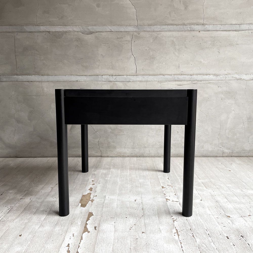 カッシーナイクスシー Cassina ixc. イーストバイ・イーストウェスト East by Eastwest モナーク MONARCH サイドテーブル ブラック スクエア ナイトテーブル ixc. R&D 廃番 ♪