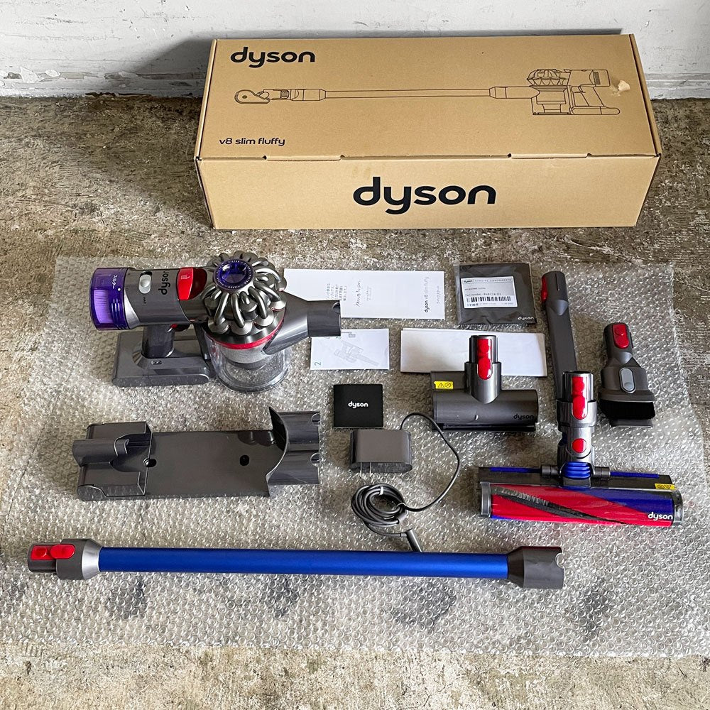 ダイソン dyson V8 Slim Fluffy Extra SV10K コードレスクリーナー 掃除機 アタッチメント付 2023年製 ■