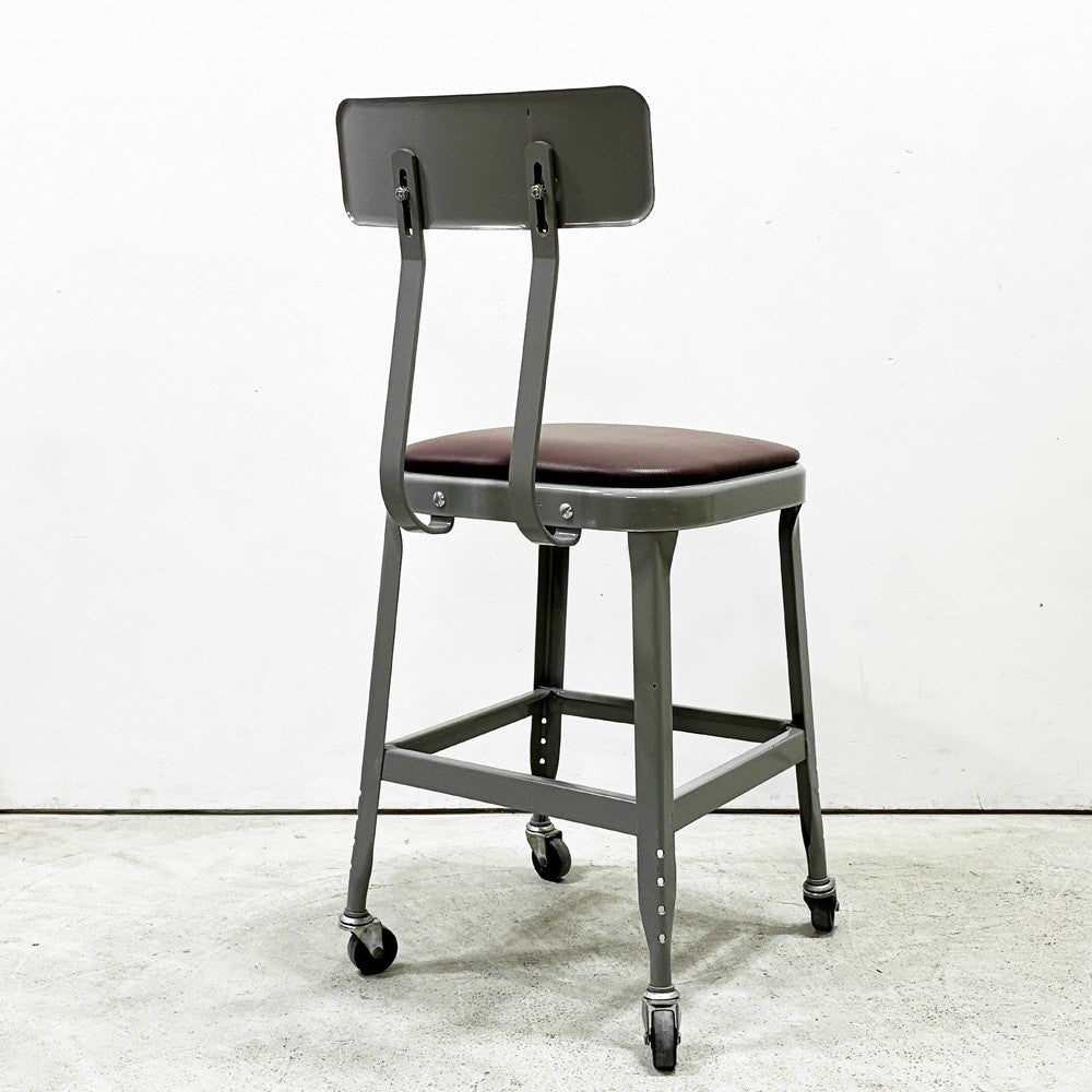 リオン LYON ファクトリー チェア FACTORY CHAIR グレー バックレスト クッション PVCレザー キャスター パシフィックファニチャーサービス P.F.S取扱 廃番 ●