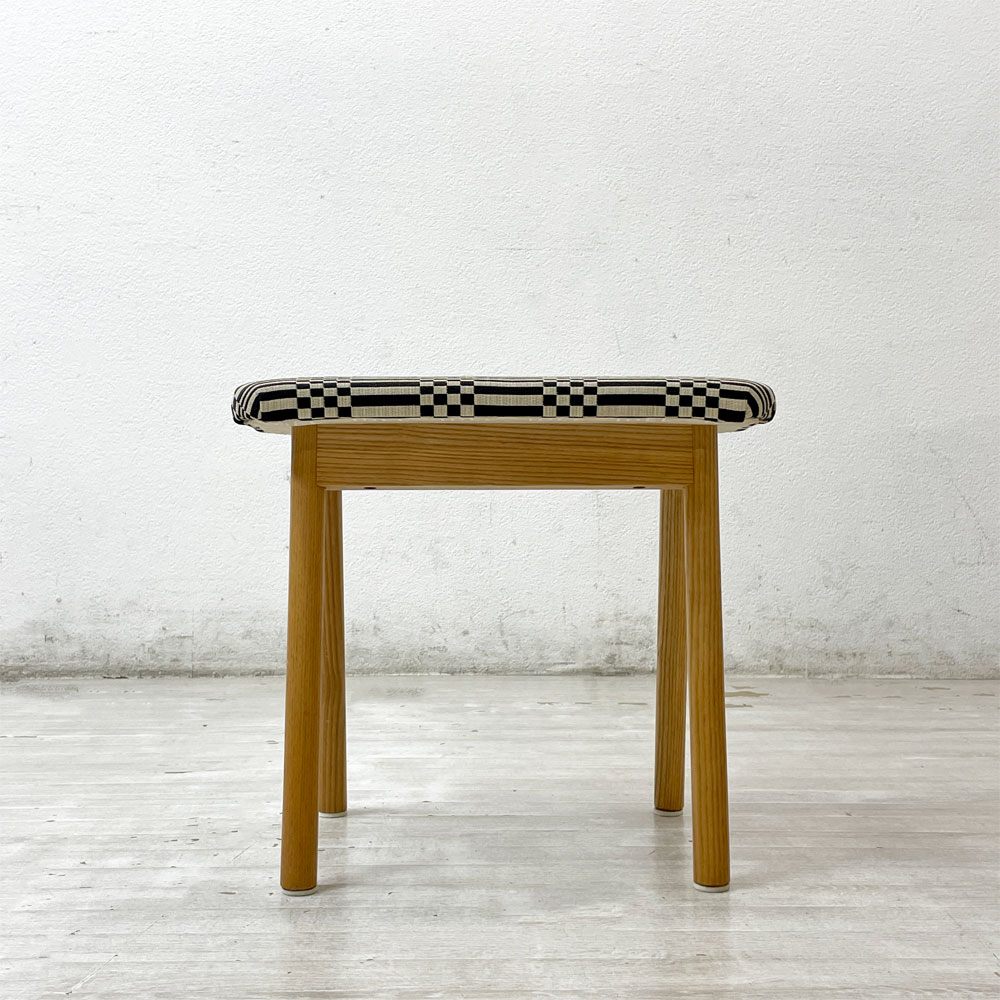 イデー IDEE ハリコットスツール HARICOT STOOL ホワイトアッシュ無垢材 ファブリック ヨハンナ・グリクセン ドリス ブラック 数量限定 廃番 北欧スタイル ●