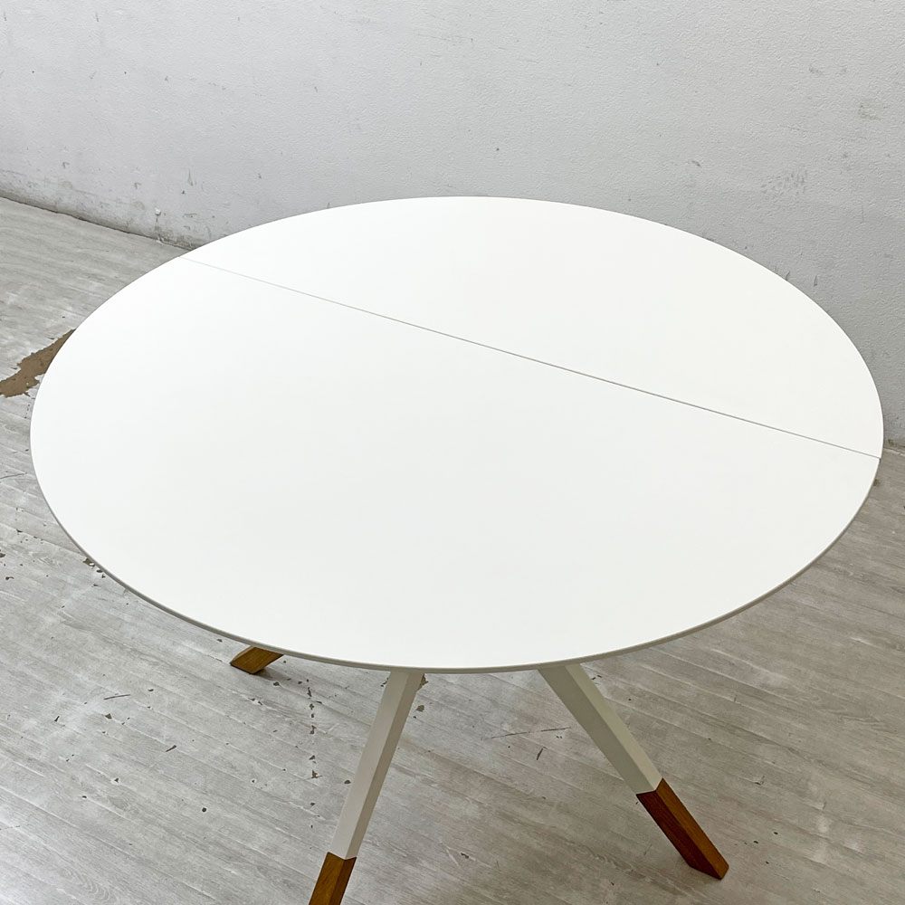 ボーコンセプト Boconcept ビルン BILLUND ラウンドテーブル バタフライテーブル マットホワイト×オーク デンマーク 北欧家具 ●