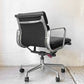 ハーマンミラー Herman Miller ソフトパッドグループ マネジメントチェア ローバック キャスター 5本脚 レザー ブラック イームズ ミッドセンチュリー 定価441,375円 ★