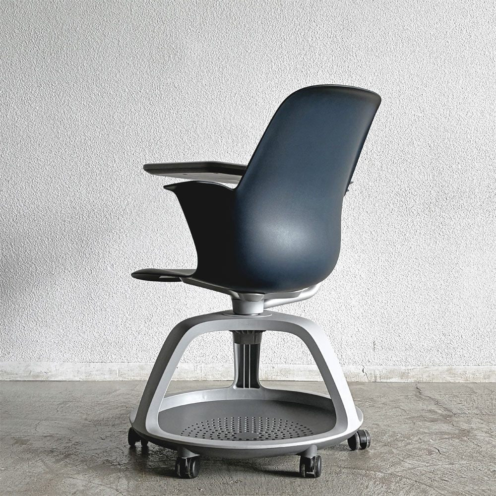 スチールケース Steelcase ノード node ミーティングチェア オフィスチェア ネイビー 可動式サイドテーブル＆キャスター付 B 〓