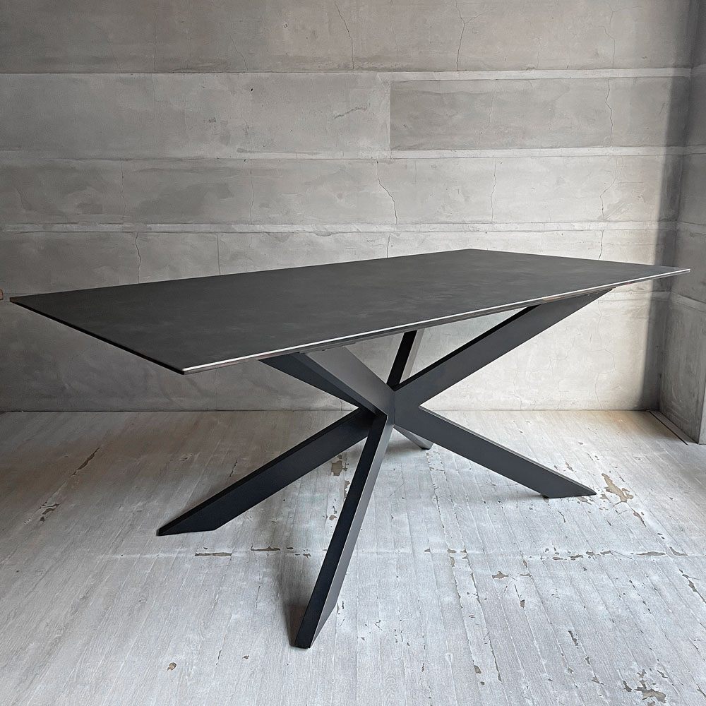 かねたや グラン GLAN ダイニングテーブル セラミック天板 ガラス スチール クロス脚  モダンデザイン 廃番 ♪