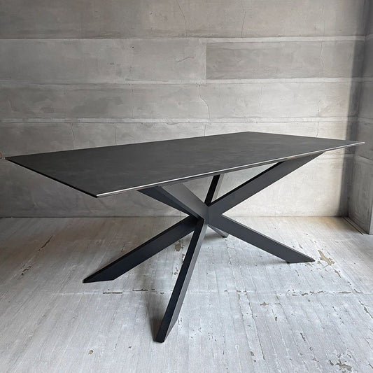 かねたや グラン GLAN ダイニングテーブル セラミック天板 ガラス スチール クロス脚  モダンデザイン 廃番 ♪