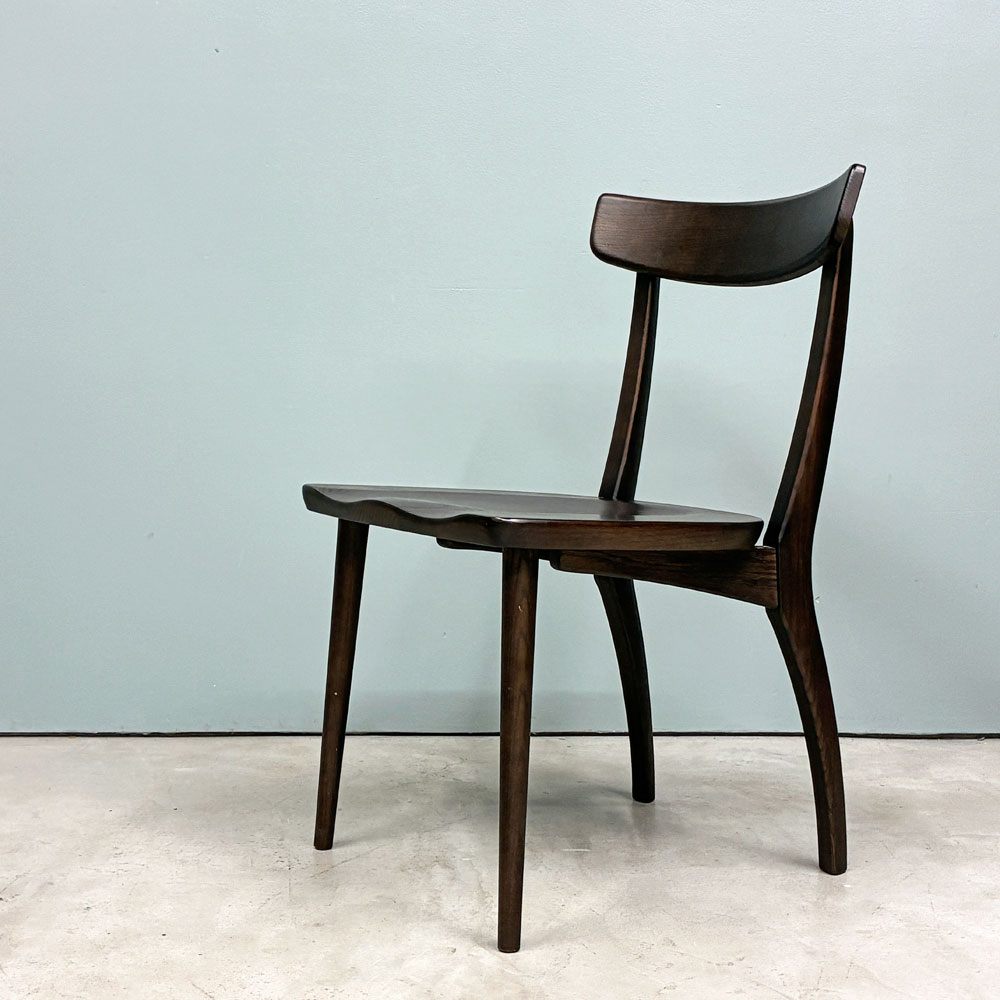 IDC大塚家具 OTSUKA フィルスリー Fill3 ダイニングチェア オーク無垢材 板座 座繰り ダークブラウン 廃番 A ◎