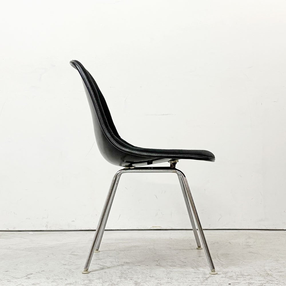 ハーマンミラー Herman Miller サイドシェルチェア モダンファニチャーセールス MFS製 FRP アプホルスター 座面張替済み ブラック Hベース C&Rイームズ ビンテージ ●