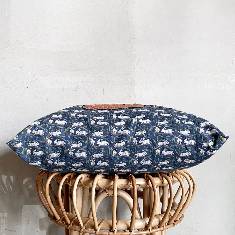 ママカロン ma.macaron クッション babydoll うさぎ 横振り刺繍 45cm 刺繍作家 現代作家 ■