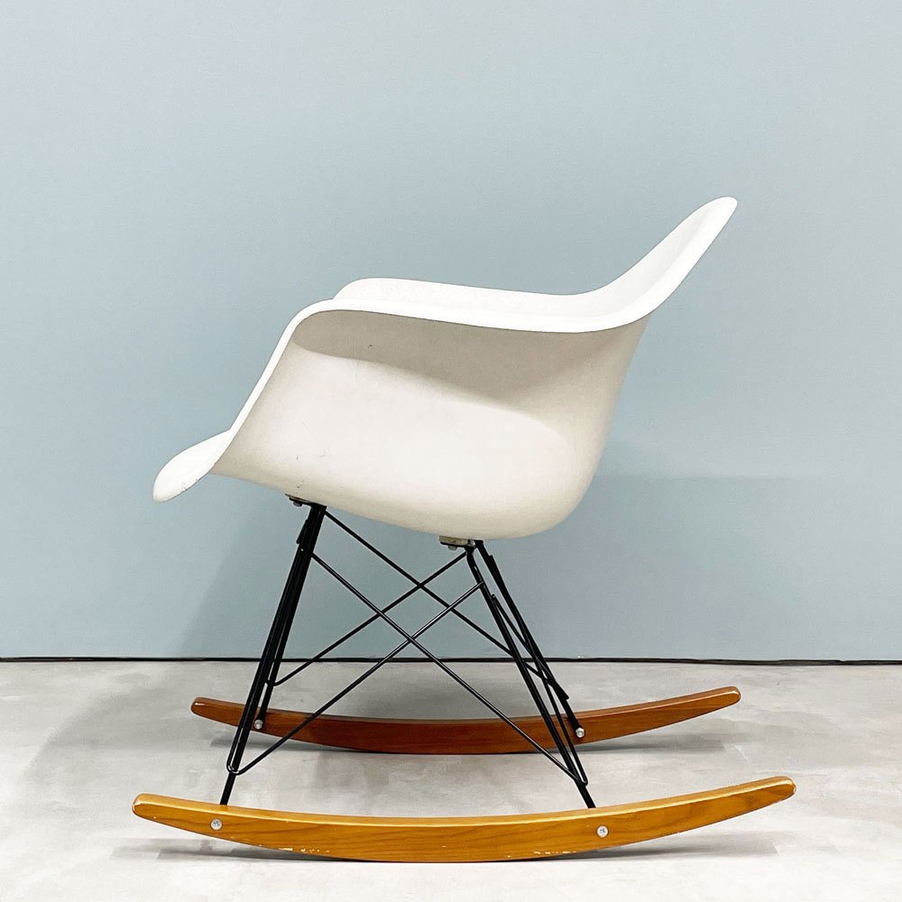 ハーマンミラー Herman Miller モダンファニチャーセールス アームシェルチェア FRP ロッカーベース イームズ ビンテージ ◎