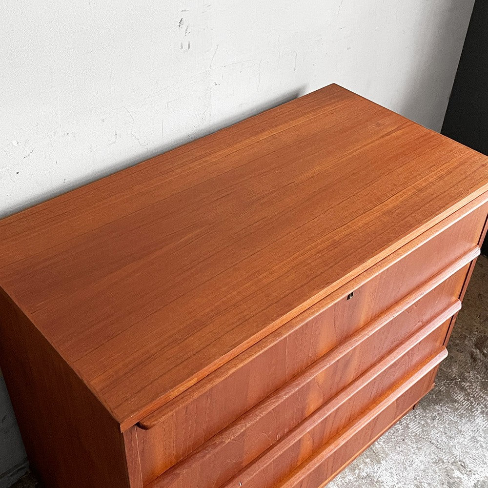 デンマーク ビンテージ Danish Vintage チーク材 チェスト 4ドロワー 抽斗4杯 W77×H66  北欧家具 北欧ビンテージ 鍵欠品 ■