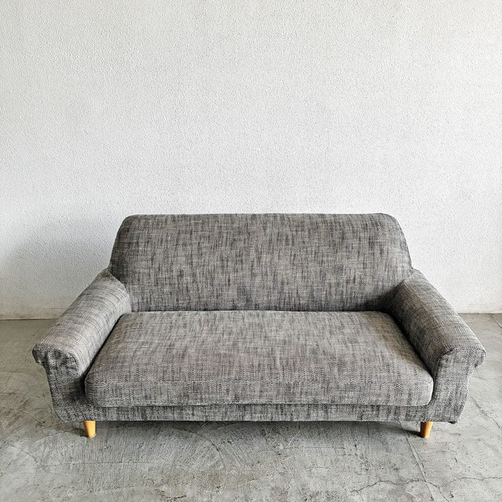 ウニコ unico ボアラム BOERUM カバーリングソファ 2.5シーター ファブリック ブラックミックス ラバーウッド材 W164cm 旧サイズ クッション欠品 カタログ価格￥67,824- 廃番 〓