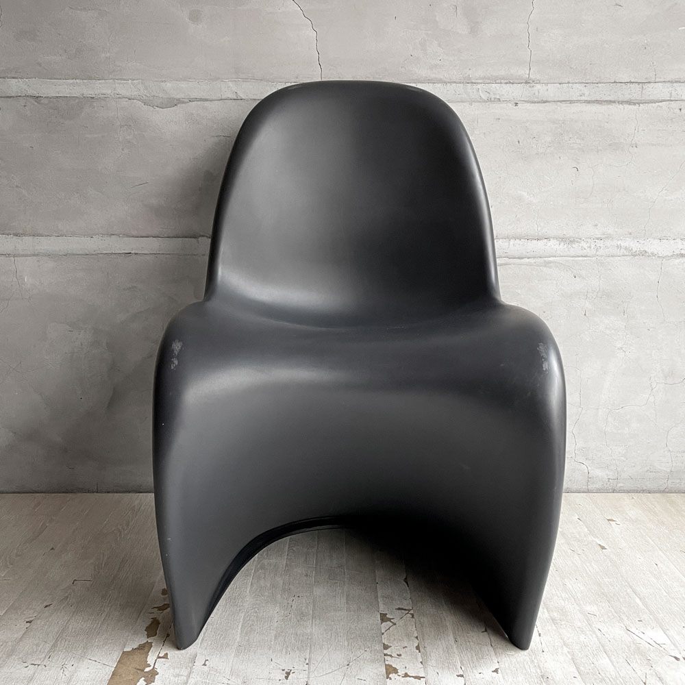 ヴィトラ vitra パントンチェア ダイニングチェア スタッキングチェア ディープブラック ヴェルナー・パントン Panton ミッドセンチュリー スペースエイジ ♪