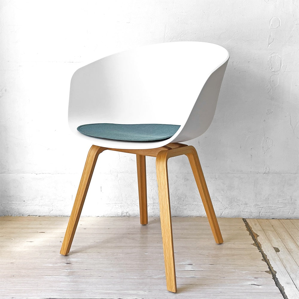 ヘイ HAY アバウト ア チェア ABOUT A CHAIR AAC22 アームチェア ダイニングチェア ホワイト 専用シートクッション付き 北欧モダン デンマーク 定価￥66,550- ★