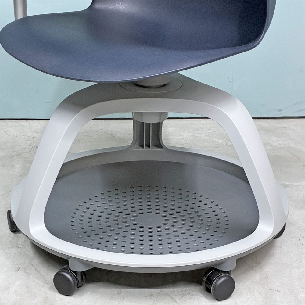 スチールケース Steelcase ノード node ミーティングチェア オフィスチェア ネイビー 可動式サイドテーブル＆キャスター付 ◎