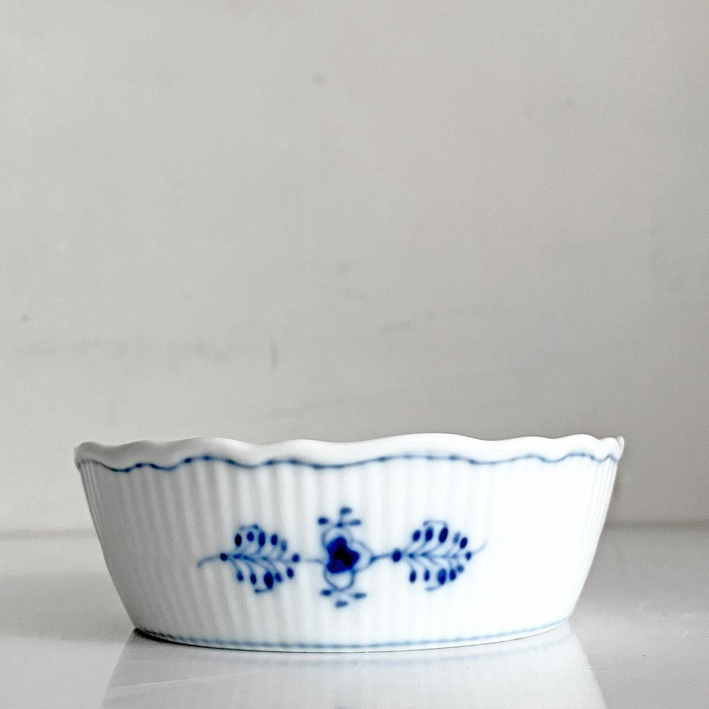 ロイヤルコペンハーゲン ROYAL COPENHAGEN ブルーフルーテッド Blue Fluted ジャパニーズ Japanese ラウンドディッシュ 平皿 丸皿 φ11cm デンマーク製 北欧 廃番 B ■