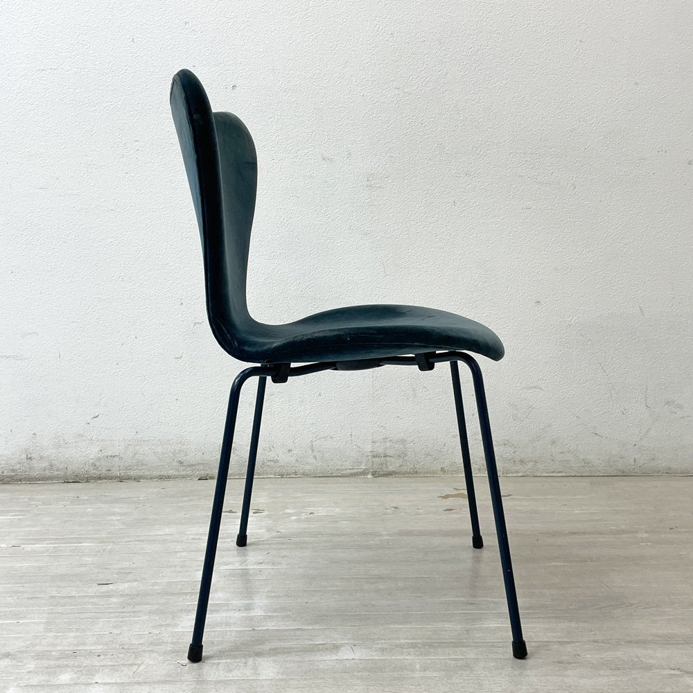 フリッツハンセン Fritz Hansen 3107 セブンチェア フルパティング アルネ・ヤコブセン ミッドナイトブルー デンマーク 北欧家具 B ●