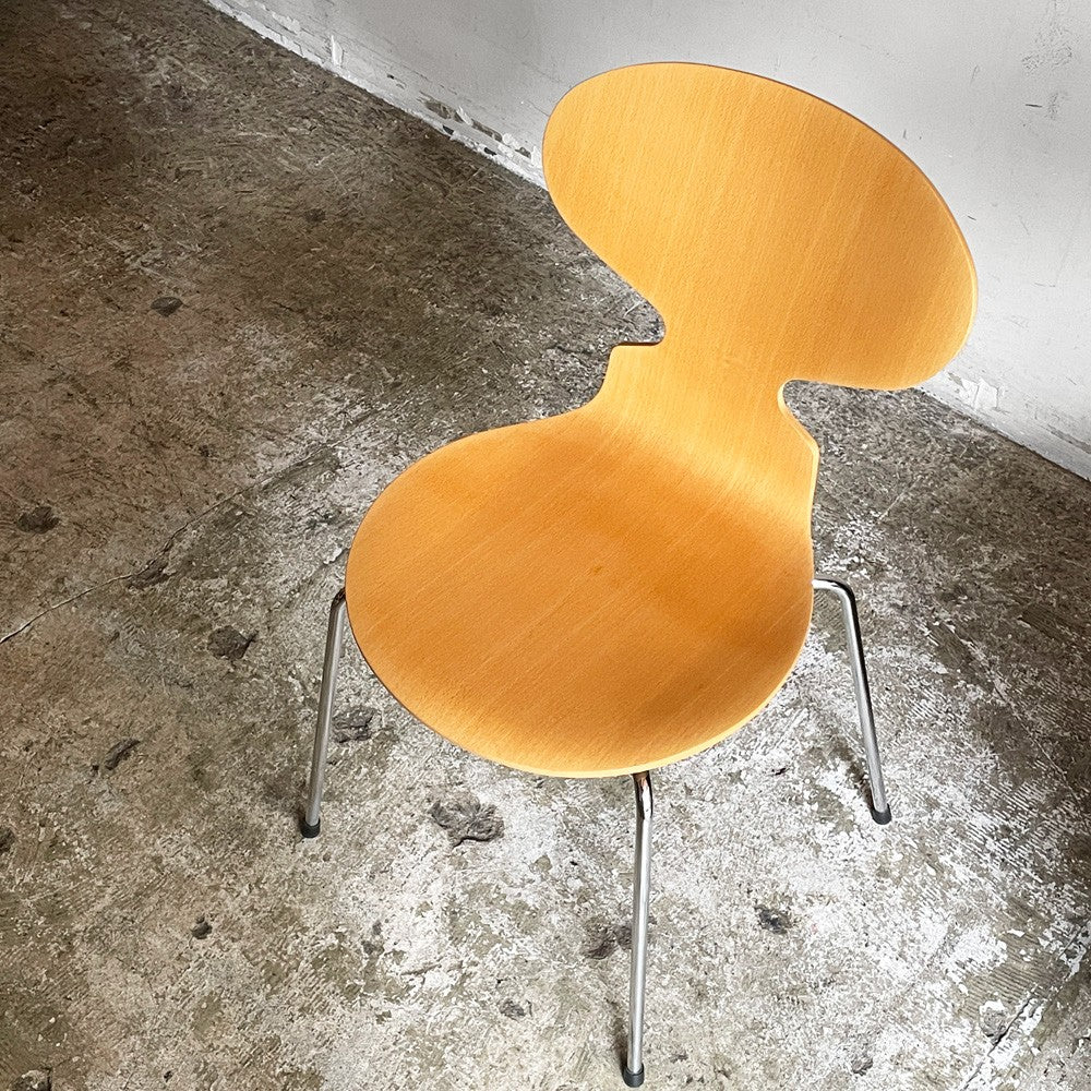 フリッツハンセン Fritz Hansen アントチェア 4本脚 ナチュラルビーチ ラッカー アルネ・ヤコブセン 北欧家具 ■