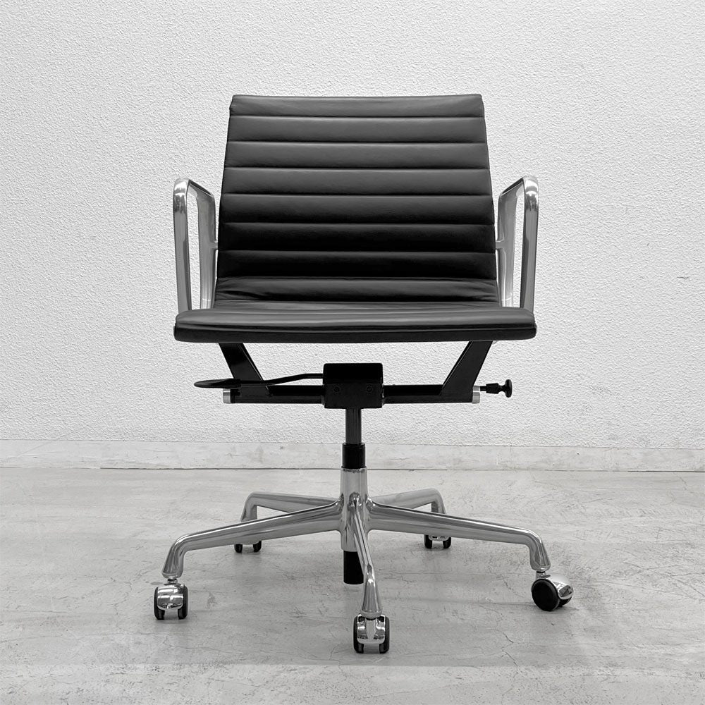 ハーマンミラー Herman Miller イームズアルミナムグループチェア マネージメントチェア アルミバフベース ガス圧昇降仕様 5本脚 キャスタータイプ 本革 イームズ 〓