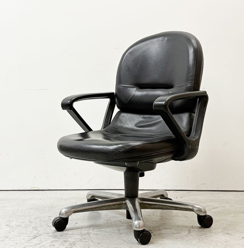 内田洋行 UCHIDA コアチェア CORE CHAIR デスクチェア オフィスチェア ブラックレザー キャスター付 説明書付 ●
