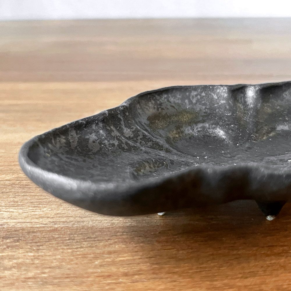 安福由美子 錆釉足付木瓜豆皿 W12.5cm 現代作家 ♪
