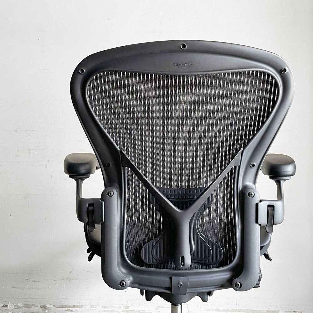 ハーマンミラー Herman Miller アーロンチェア スタンダード Bサイズ ポスチャーフィット グラファイトベース フル装備 ビル・スタンフ＆ドン・チャドウィック ■
