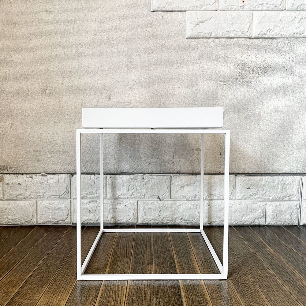 ヘイ HAY トレイテーブル Tray Table S サイドテーブル ホワイト スクエア W30cm デンマーク 北欧家具 定価￥38,500- ◎