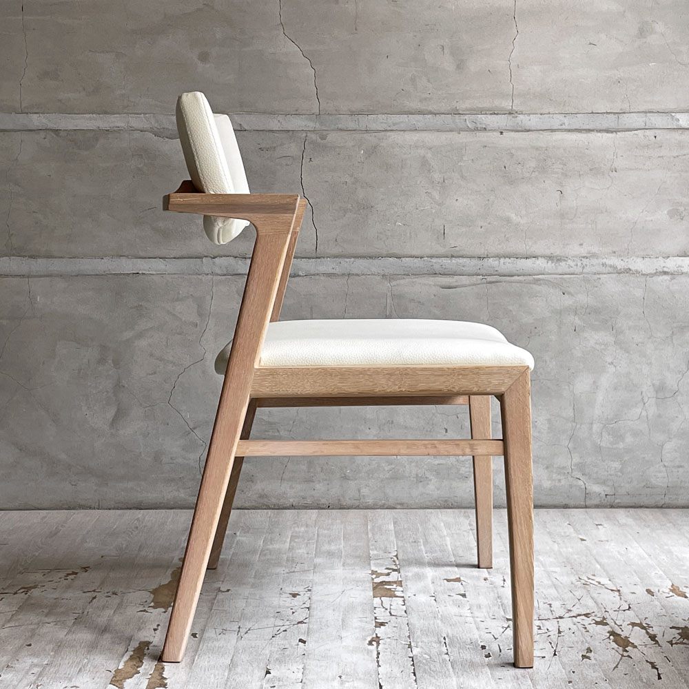 シギヤマ家具 CC-003CHAIR セミアームチェア ダイニングチェア オーク材 PVCレザー ホワイト  モダンテイスト A ♪
