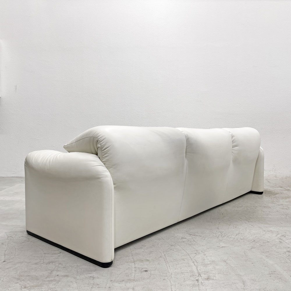 カッシーナイクスシー Cassina ixc 675-3P マラルンガ MARALUNGA 3Pソファ 3人掛け 本革 ヴィコ・マジストレッティ 定価￥2,420,000- 〓