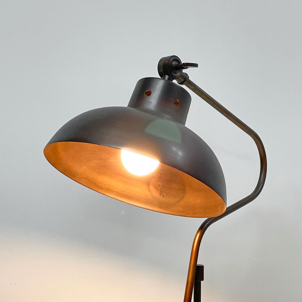 デカール DECAL テーブルランプ スタンドライト テーブルランプ スチール ブラス アンティーク ダークブロンズ仕上げ インダストリアルデザイン ●