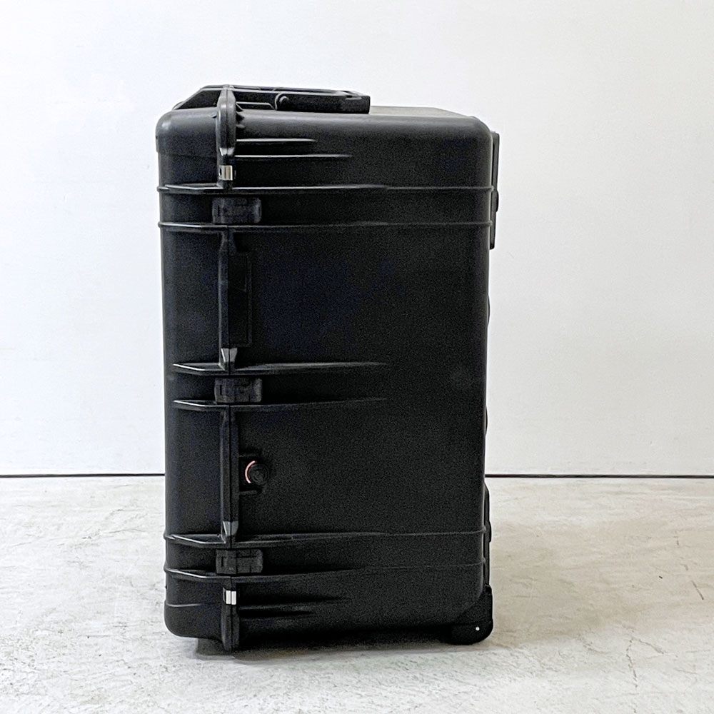 ペリカン PELICAN プロテクターハードケース 1660 キャリーケース 160L キャスター付き 防塵 防水 耐熱 耐寒 米軍規格 アメリカ 参考定価 ￥130,412- 現状品 ●