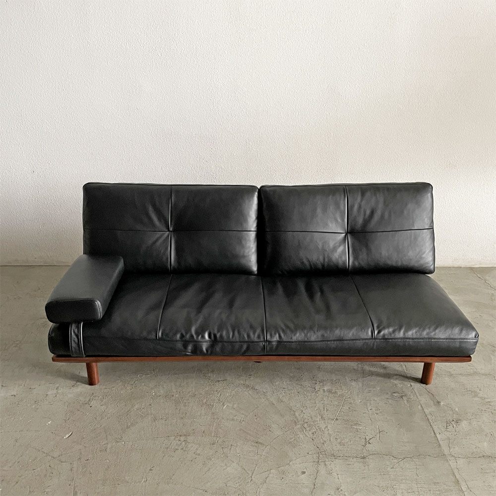 アクタス ACTUS ファイブバイファイブ five by five フラッド FLAD 2.5シーターソファ W180cm 本革 ブラックレザー ウォールナット材 松岡智之 サイドピロー付 合計定価￥316,800- 〓