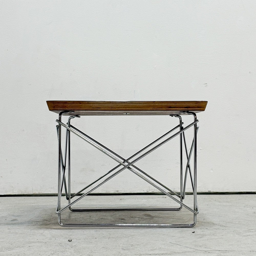 ハーマンミラー Herman Miller イームズワイヤーベースローテーブル Eames Wire Base Low Table LTRT ホワイト クロームベース ミッドセンチュリー 定価￥51,700- ●