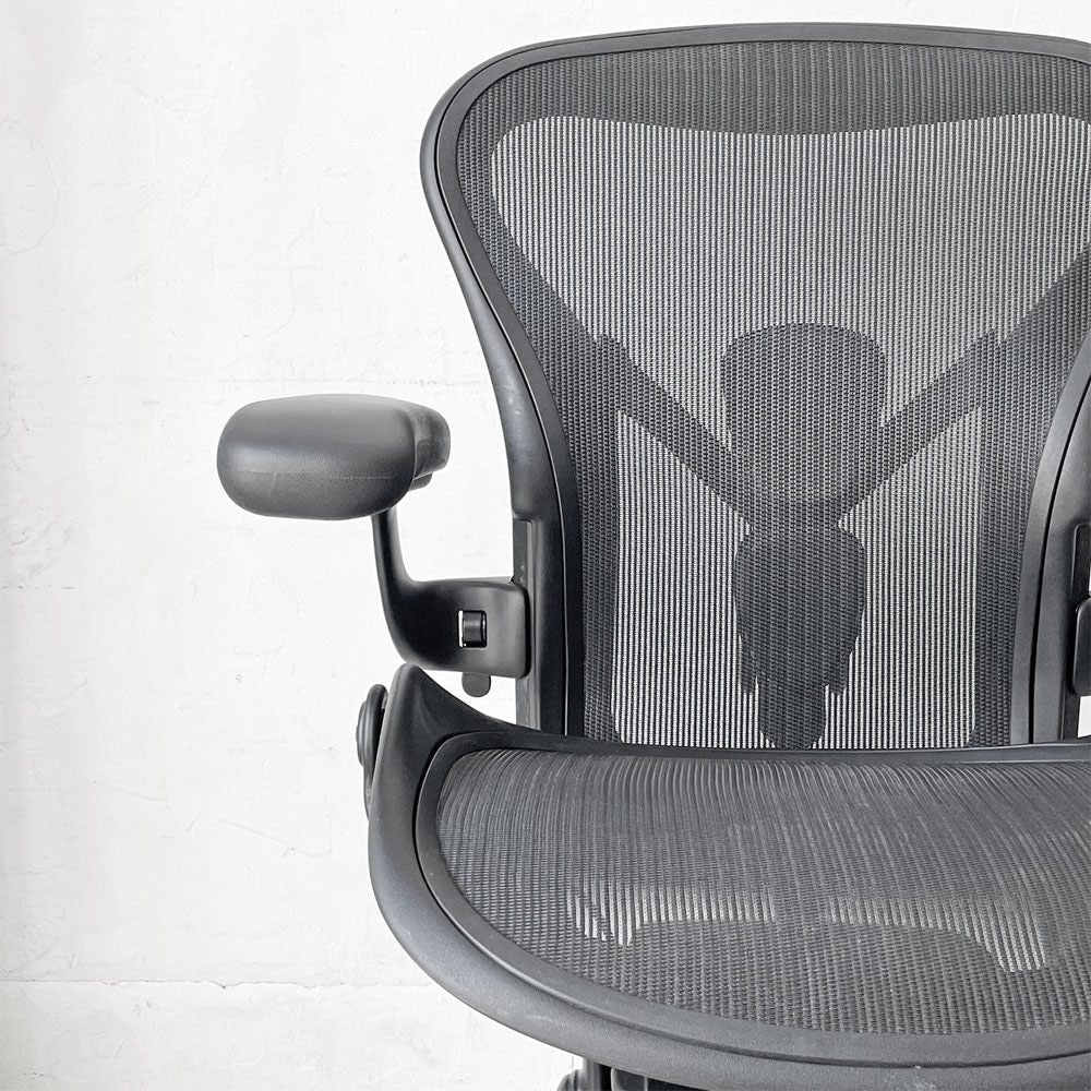 ハーマンミラー Herman Miller アーロンチェア リマスタード フル装備 Aサイズ デスクチェア オフィスチェア オニキスウルトラマット アルミダイキャスタベース ポスチャーフィット 2022年製 ★
