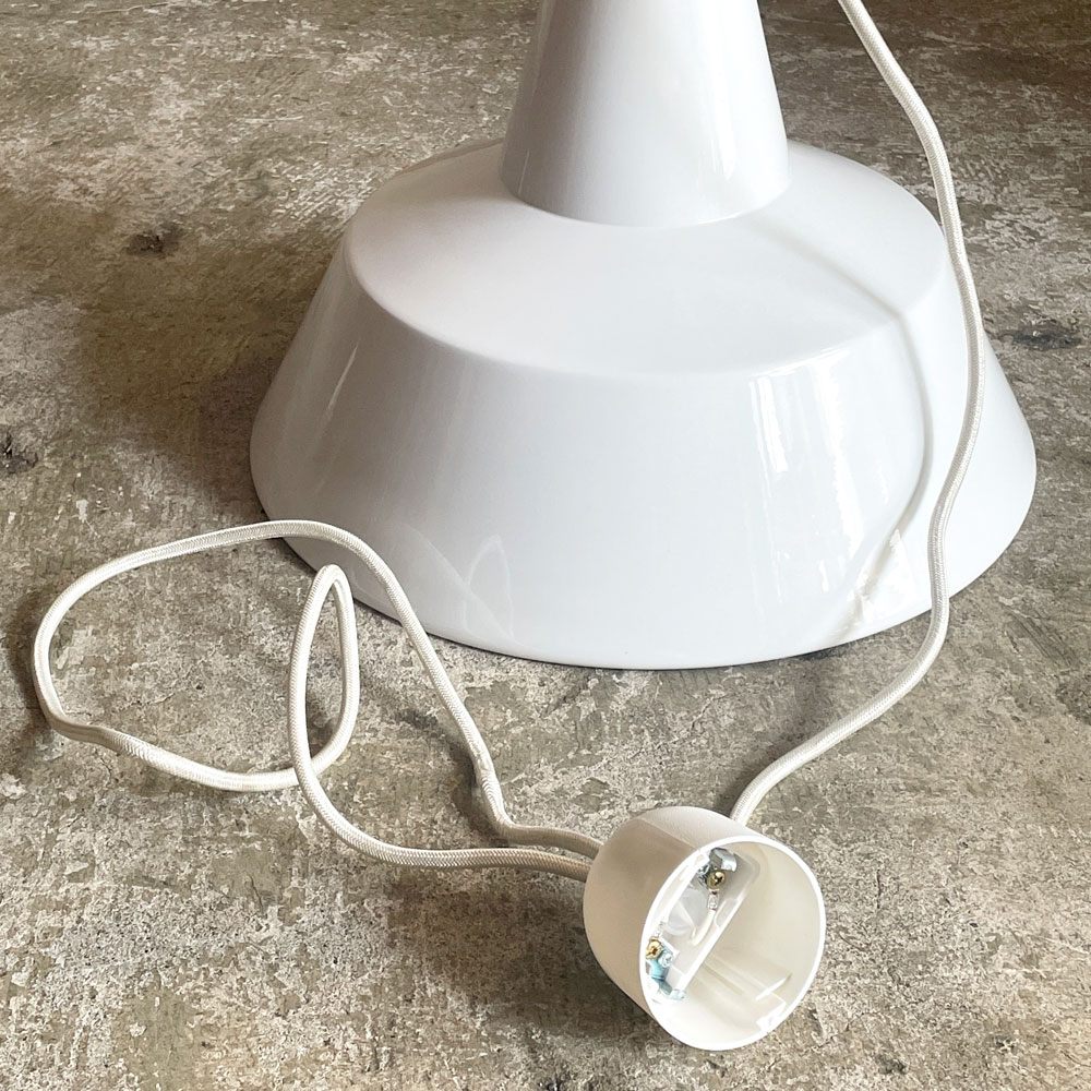 メイドバイハンド MADE BY HAND ワークショップランプ THE WORKSHOP LAMP Ø350 シーリングライト ペンダントライト ホワイト アルミ ヴェデル・マッドソン デンマーク 北欧照明 ■