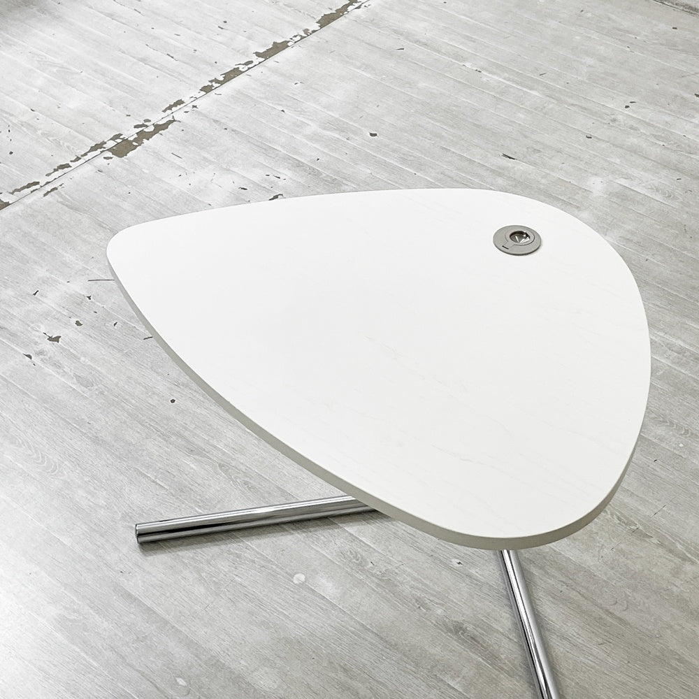 テクタ TECTA サイドテーブル K22 SIDE TABLE アッシュ材 ホワイト アレキサンダーカルダー ドイツ バウハウス ACTUS 取扱い ●