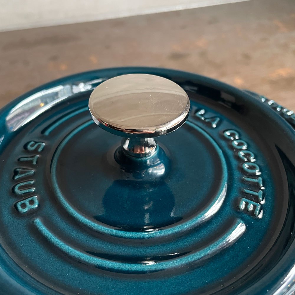 ストウブ STAUB ピコ ココット ラウンド 両手鍋 ラメール 16cm 鋳物 キャセロール ガス オーブン IH対応 フランス 把手付属 未使用品 ♪