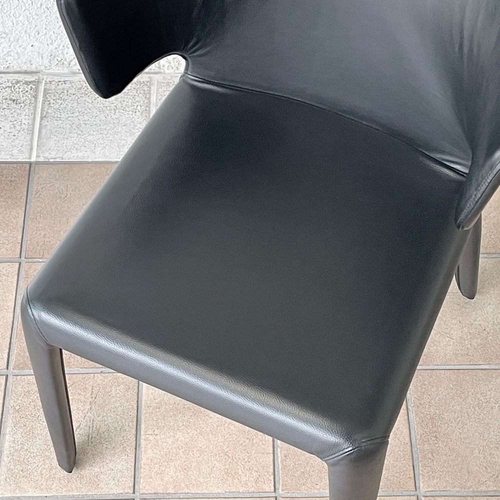 カッシーナ Cassina オラ 367 HOLA アームチェア 本革 ハンス・ウェッツスタイン モダン イタリア 定価￥429.000- ◇