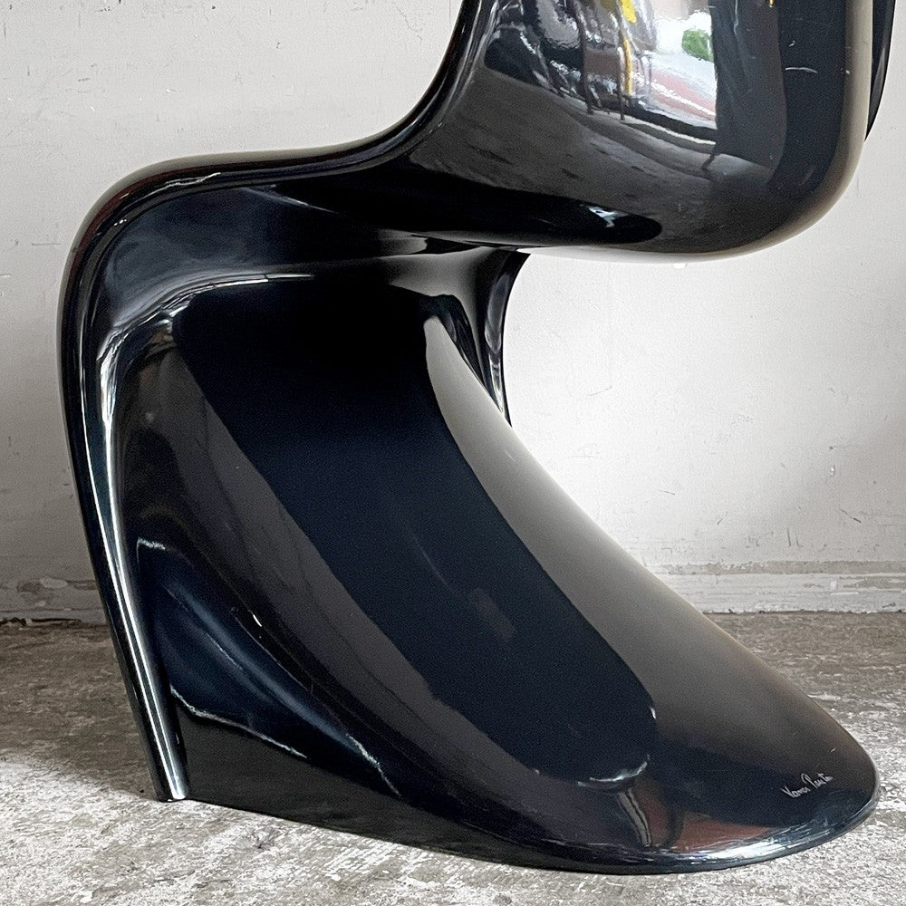 ヴィトラ vitra パントンチェア クラシック FRP製 グロスラッカー仕上げ ブラック ヴェルナー・パントン Verner Panton スペースエイジ ミッドセンチュリー 名作家具 定価￥257,400-■