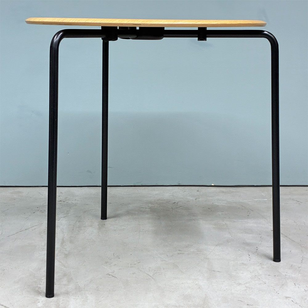 エンゲルブレヒト Engelbrechts ケヴィ KEVI 2010 ダイニングテーブル オーク材 プライウッド カフェテーブル 70cm 未使用品 ◎