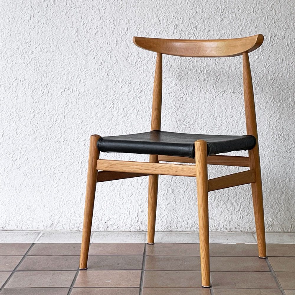 ノーウェアライクホーム NOWHERE LIKE HOME リス LYS ダイニングチェア PVCレザー カバーリング オーク材 関家具 展示品 定価\24,750- Ｂ ◇